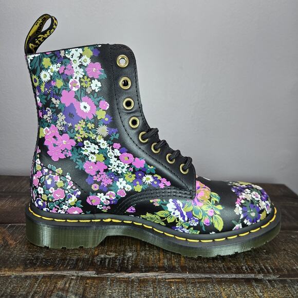 NEW Dr. Doc Martens 1460 Pascal Womens Size 7 Lace Up Boots Leather Floral Black - Picture 8 of 11